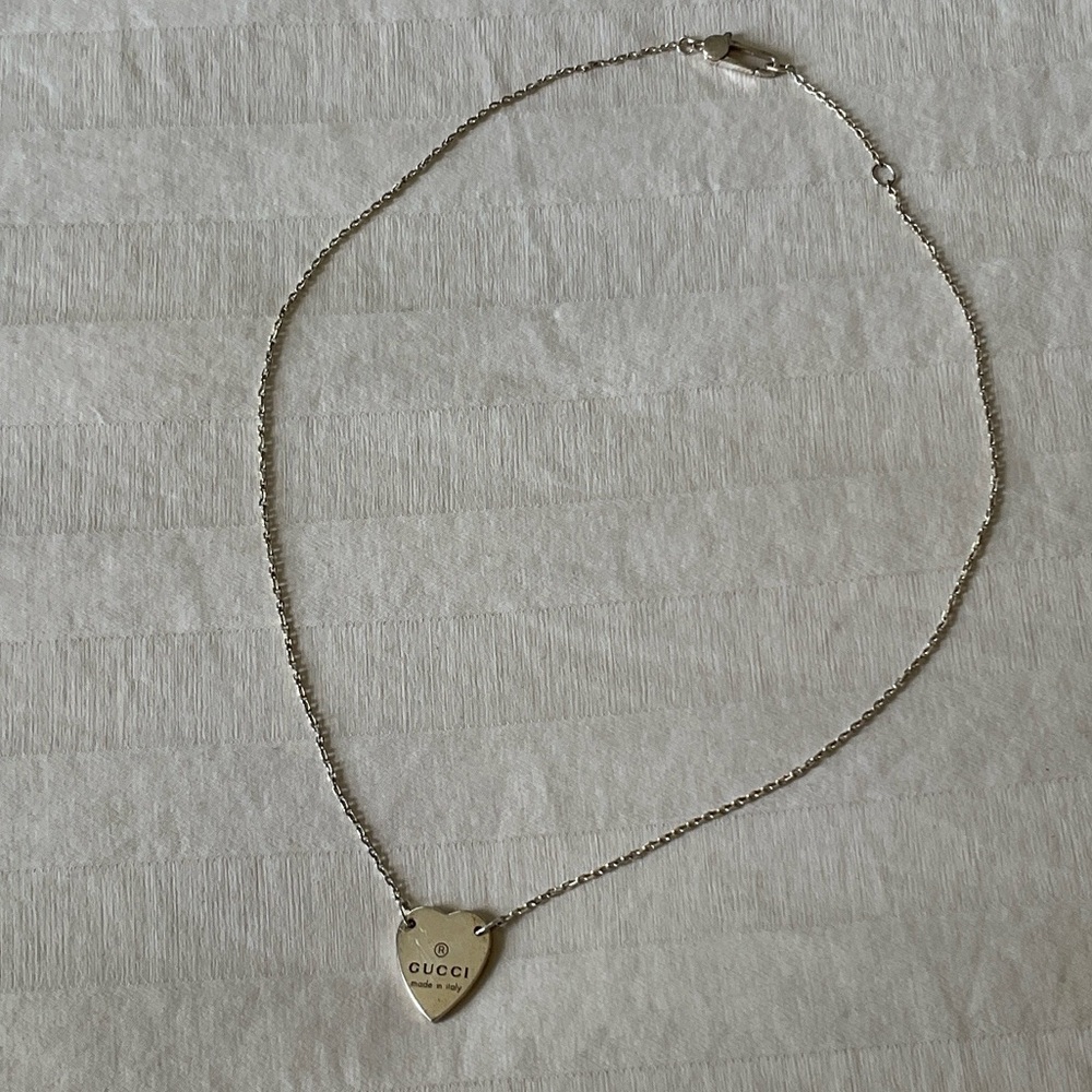 Gucci Heart Pendant Necklace - Picture 4 of 7